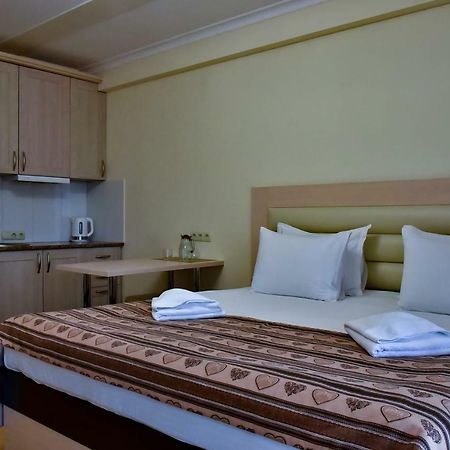Aparthotel On Klinichna St. Kiev Luaran gambar