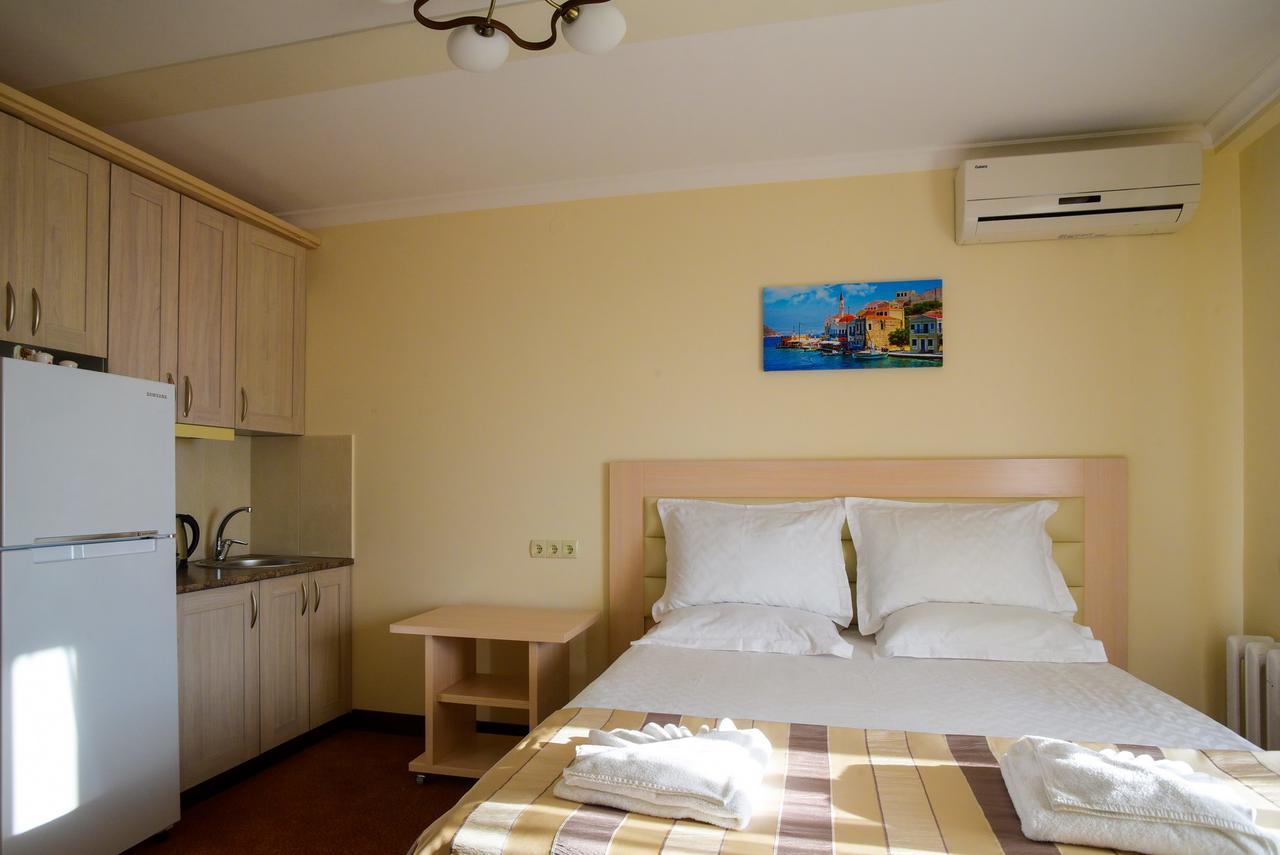 Aparthotel On Klinichna St. Kiev Luaran gambar
