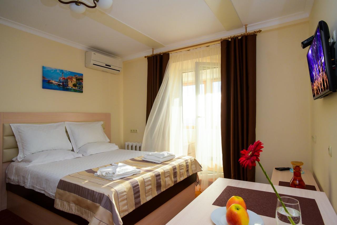 Aparthotel On Klinichna St. Kiev Luaran gambar
