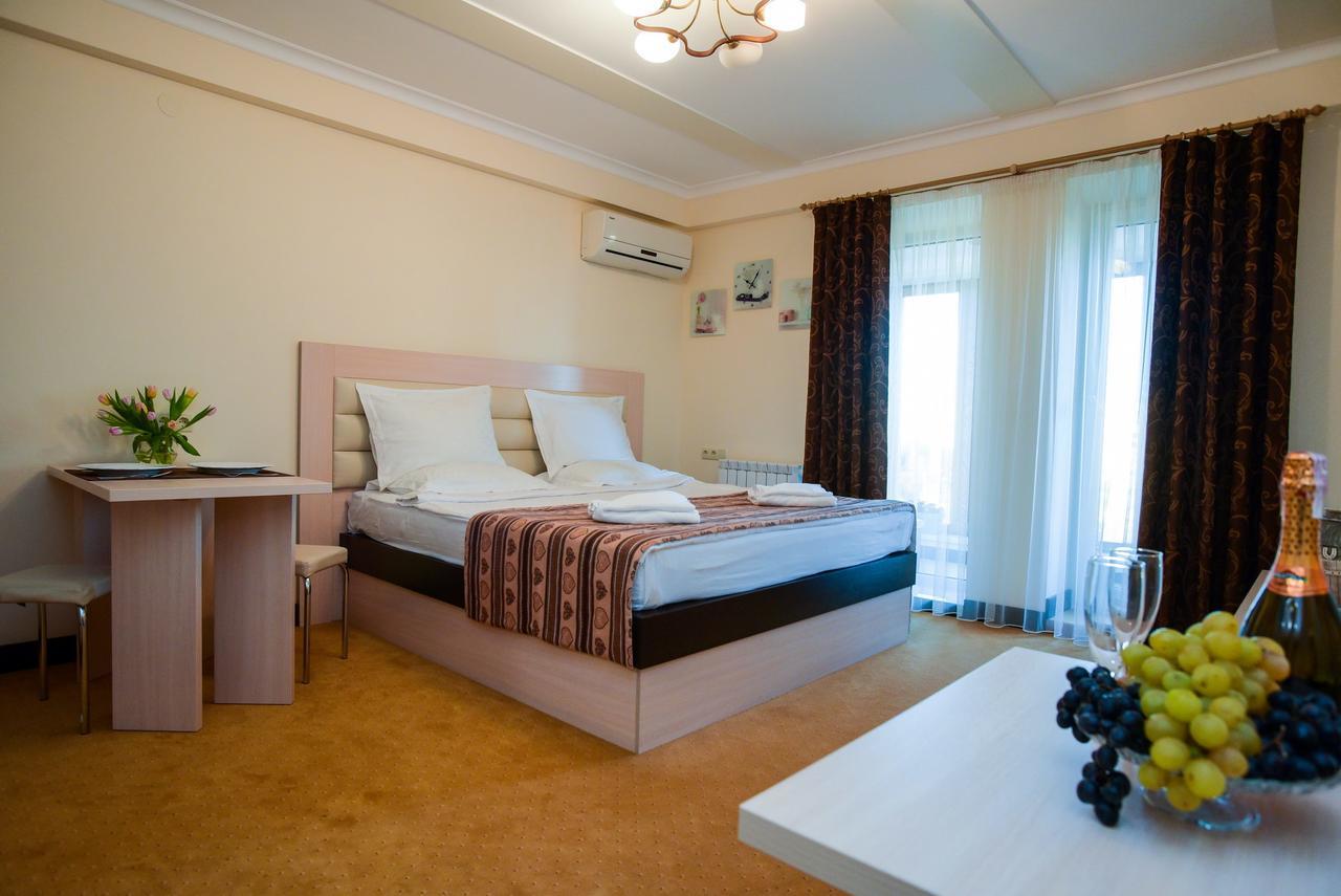 Aparthotel On Klinichna St. Kiev Luaran gambar