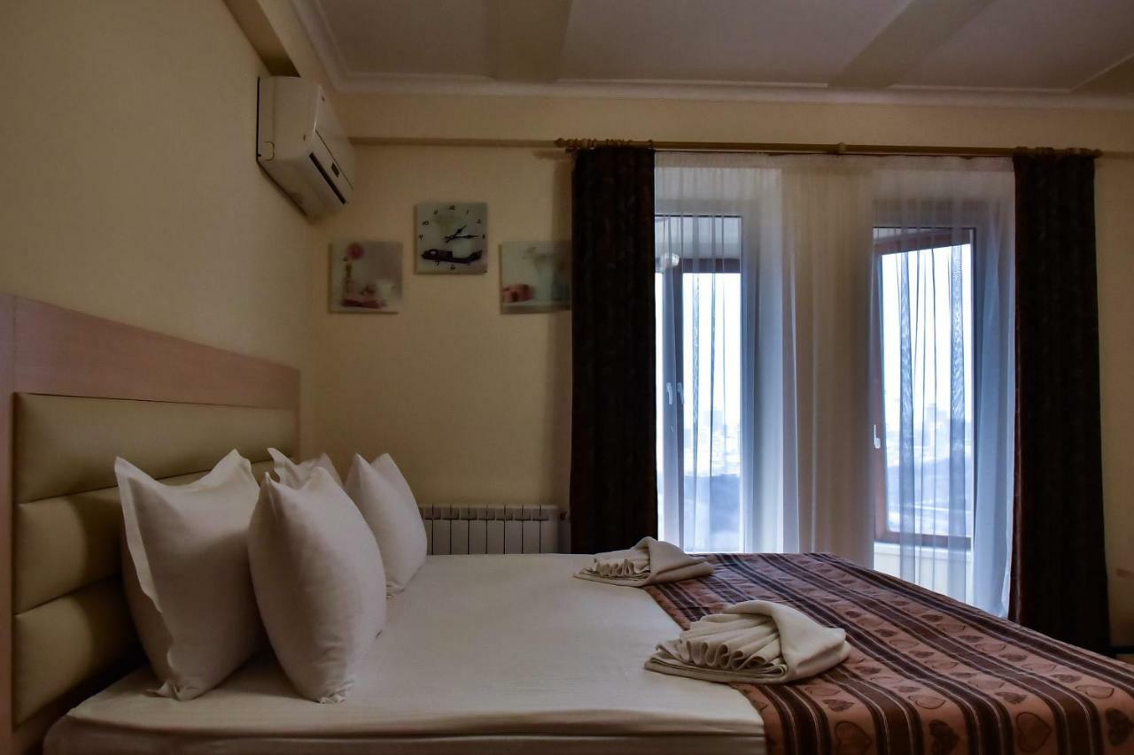 Aparthotel On Klinichna St. Kiev Luaran gambar