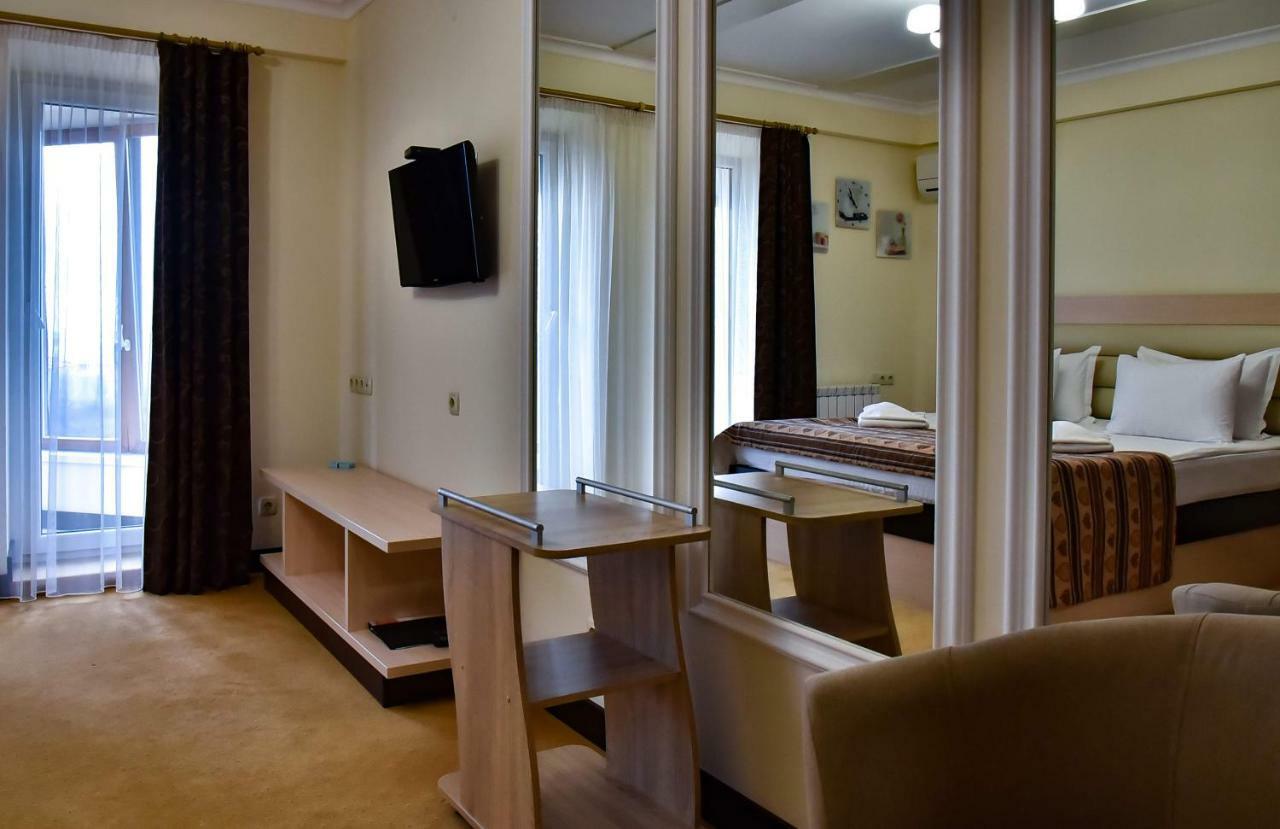 Aparthotel On Klinichna St. Kiev Luaran gambar